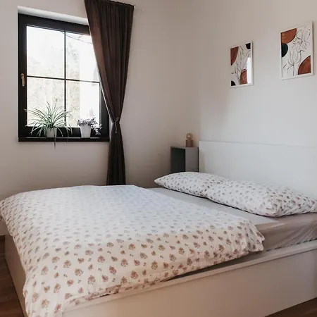 公寓 Efka 德尔内夫奥里克